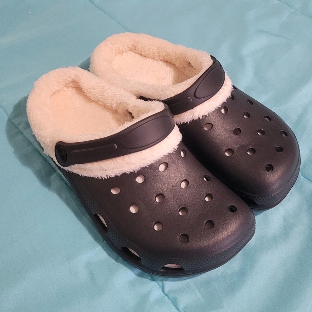 Black Clogs w/Plush Lining, Indoor/Outdoor Slippers with Non-Slip Sole